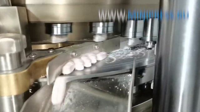 Автоматические таблеточные машины для производства трехцветных таблеток Minipress.ru