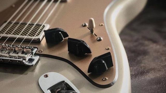 Simple Fusion Backing Track in Am