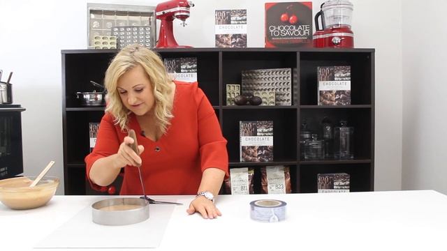 Freezing and Unmoulding Mousse Cakes with Kirsten Tibballs | Chocolate Book