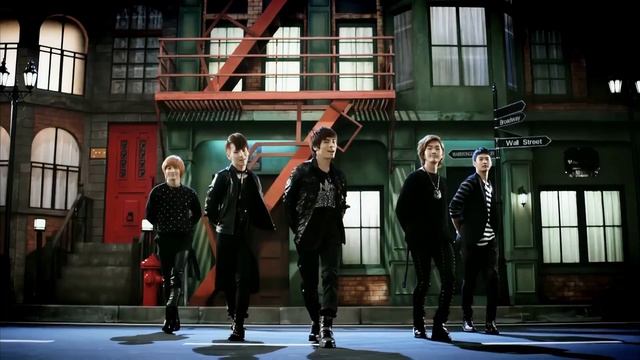 Shinee  - 'Hello'
