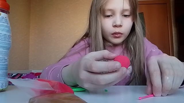 Лепим из воздушного пластилина весёлого помидора 🍅.7 звёздочек.