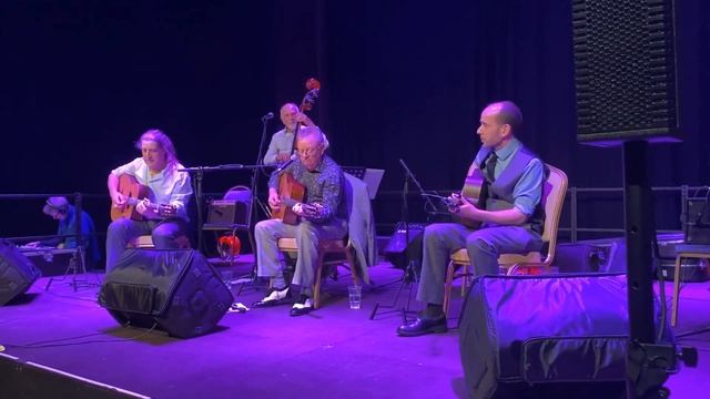 Steve Howgill and his Polak Robin Nolan Swing42 Gypsy guitar