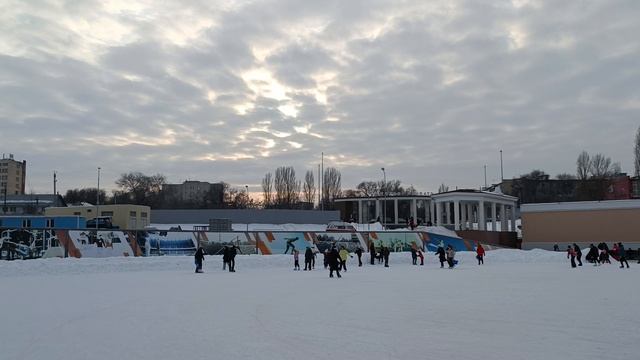 Весна коньки Спартак