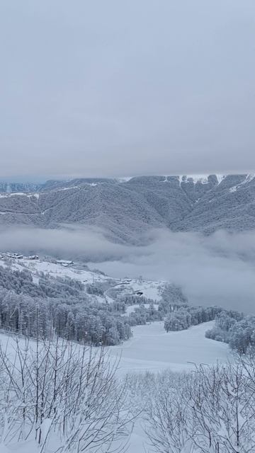 Утро на горнолыжных трассах