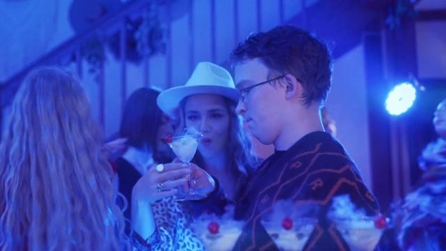 Фильм "Подарок Вселенной", фильм о зыбкой грани между прошлым и настоящим