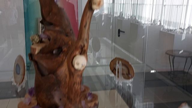 камень лазурит.