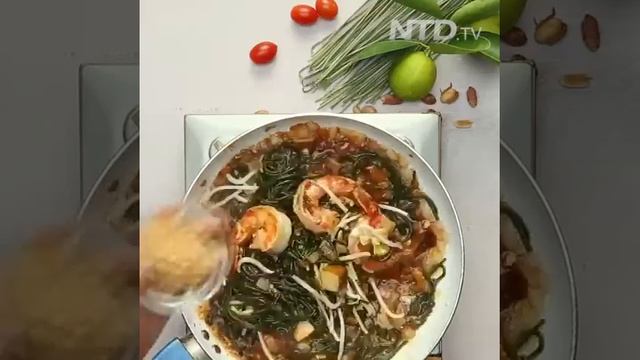 Make any of your favorite noodle dishes a healthy one with Chlorella Udon Noodles! 😍l...