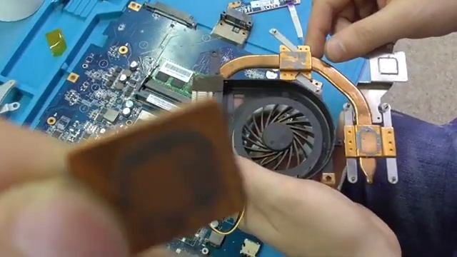 Ученик мастера, ремонт ноутбука для подписчика или Sony с сюрпризом от коллег