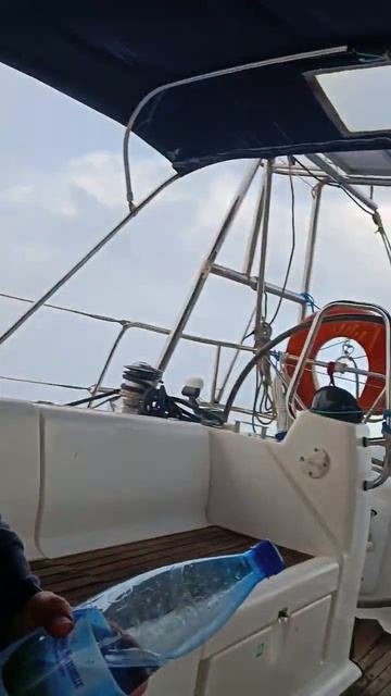 С левым креном иду к Азорам ⛵️Трансатлантика №17⚓️Штормит , шквалы с дождемЯхта