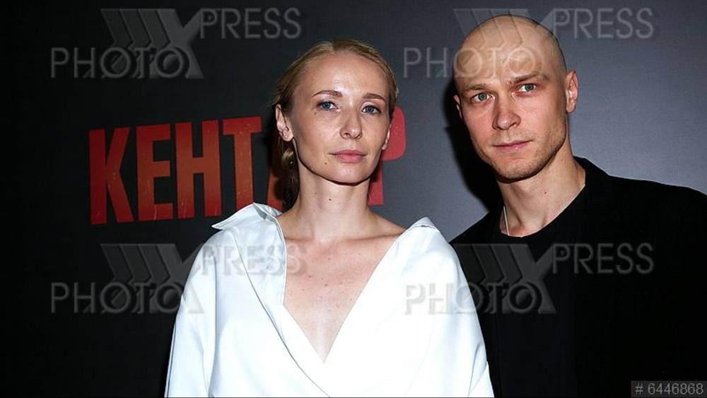 Жена Юры Борисова в белом Giorgio Armani познакомилась с его голливудскими друзьями