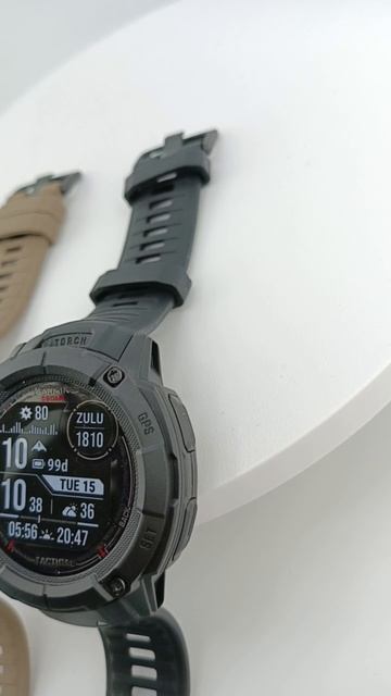 instinct 2x solar black coyote tan