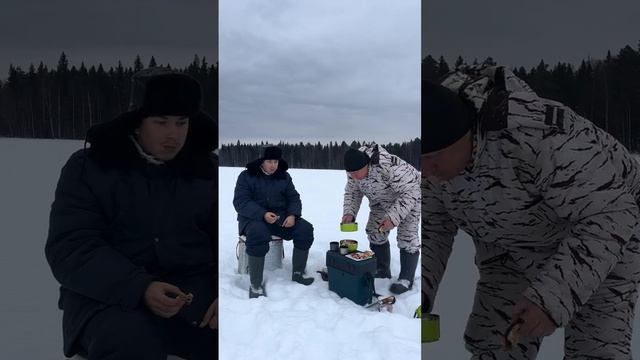 пришёл на рыбалку.