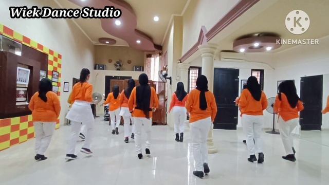 Kaka Salah, Choreo : Helma Yoga