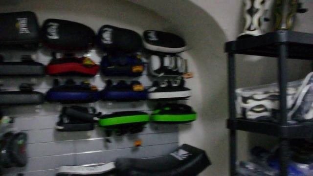 MMA shop Na Poříčí Praha 1 vybavení
