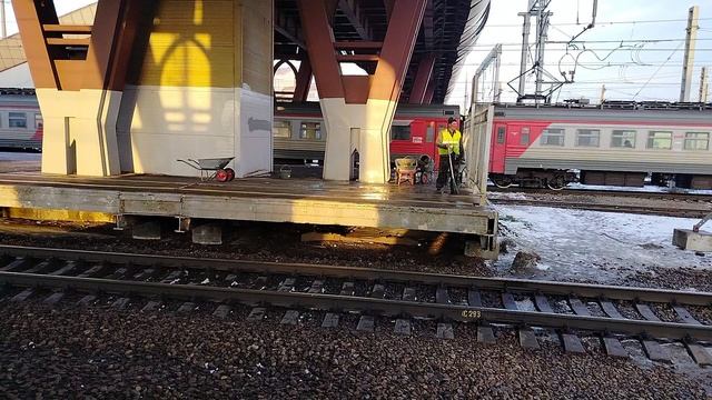 28 февраля Электропоезд ЭТ2М-116 Сообщением Невдубстрой-Обухово Прибывает на конечную станциюОбухово