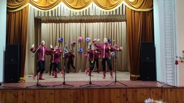 Танець "Ой, мамо,йде весна"   ЗАТК "Вікторія"