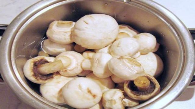 Маринованные шампиньоны