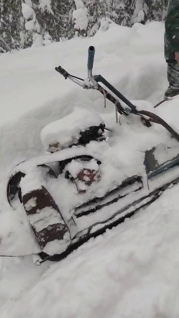 83 К снегоходу цепляем двое саней Зимняя тайга Сибирь