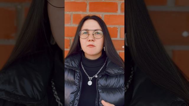 РАСКЛАД ТАРО ОНЛАЙН: Как ОН ВСПОМИНАЕТ перед сном⁉️