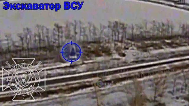 💥"Молния"поражает технику ВСУ  Операторы ударного БпЛА"Молния" ГВ"Север"успешно ударили по авто ВСУ