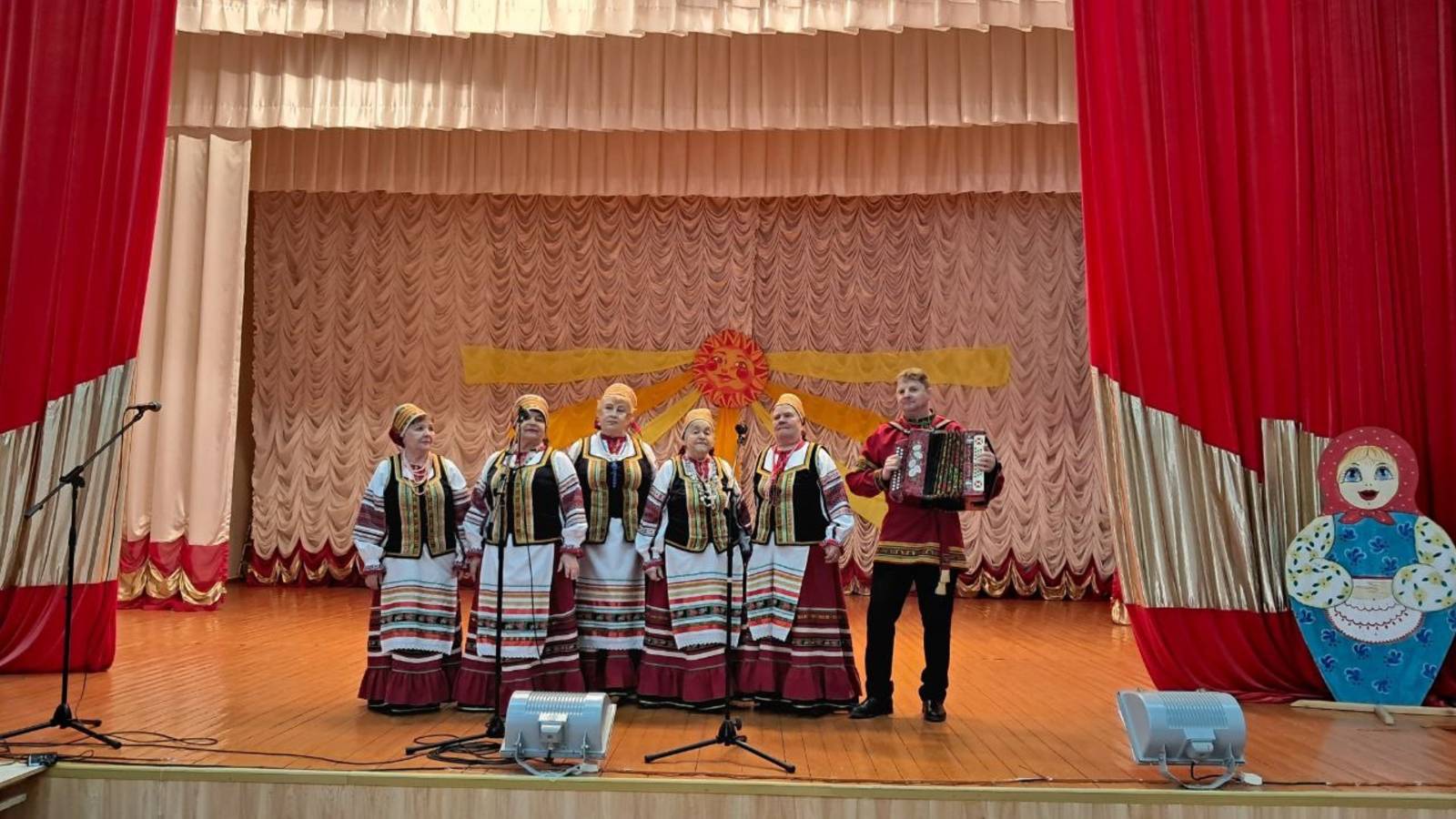 "Зиму провожаем, весну встречаем"