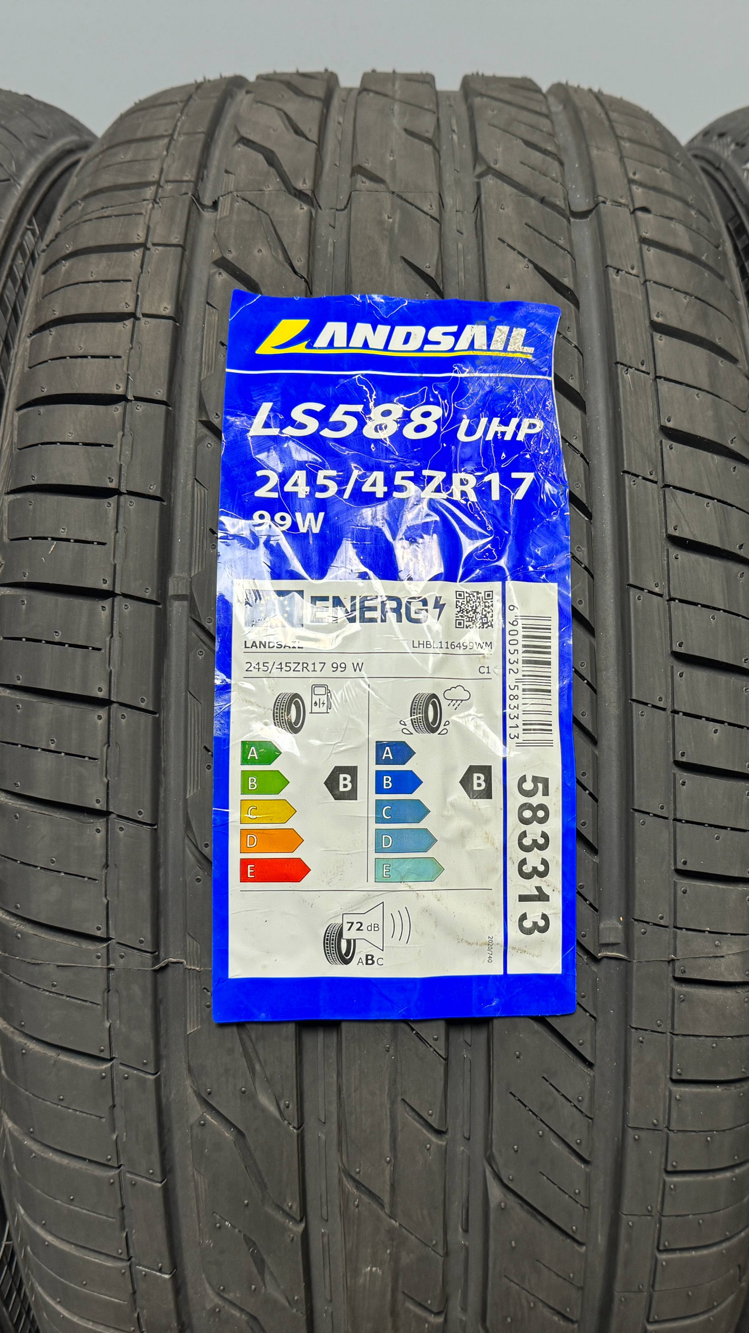 LANDSAIL LS588 UHP 245/45 R17 99W