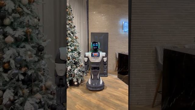 Ресторан «Royal Beach» Новогодний Бал Будущего «Цифровое Барокко» Аренда Робот Мода www.robotmoda.r