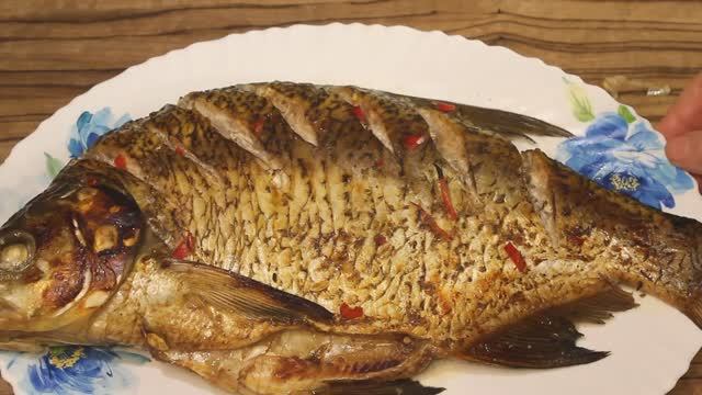 Рыба запеченная в духовке.  Лещ на праздничный стол. Рецепт маринада.