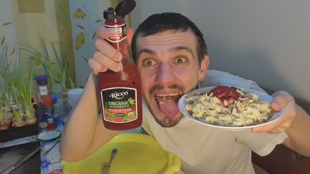 ОБЖОР НА МАКАРОНЫ С ТУШЕНКОЙ