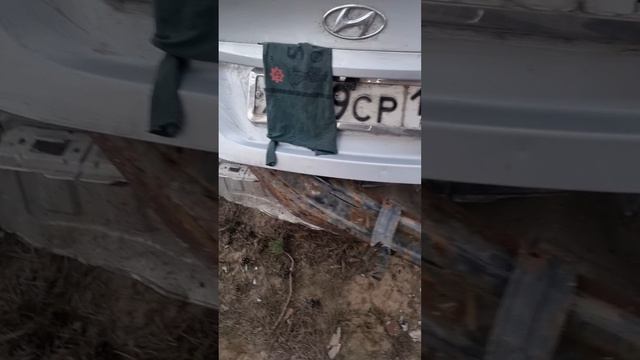 Авито. Битый Hyundai Solaris 1 поколение, 2012, автомат, 1.6. Под восстановление или на запчасти.