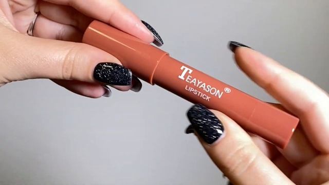 Помада-олівець Teayason Charming Matte Lipstick