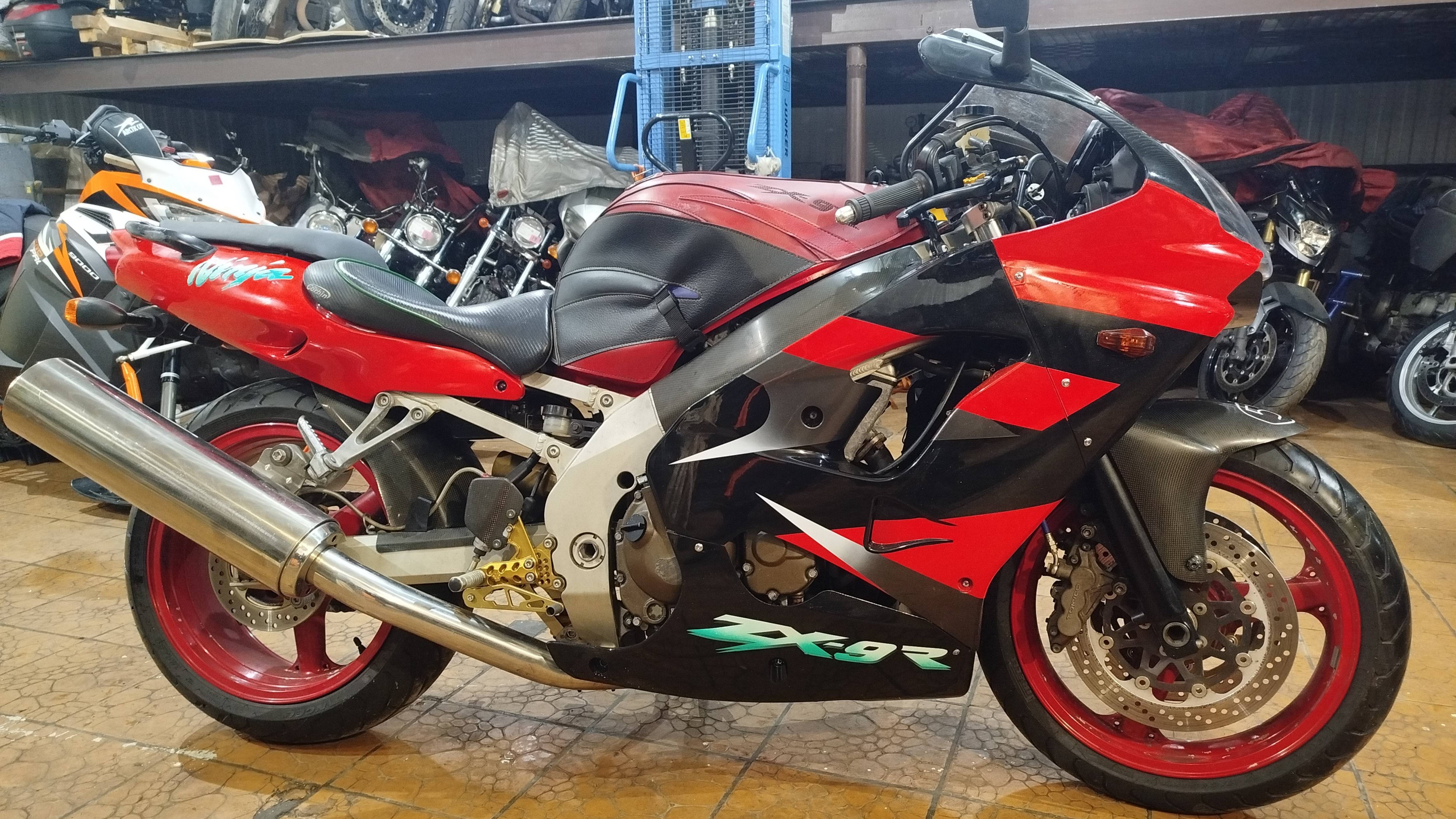 KAWASAKI ZX- 9R