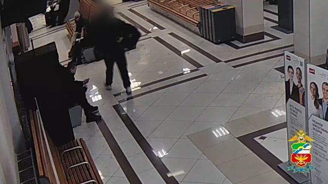 В Хакасии транспортные полицейские раскрыли кражу планшета на железнодорожном вокзале