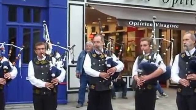 20110917 Бретань волынки