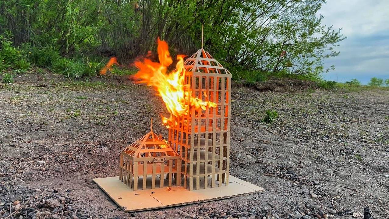 ПОЖАР! Горит многоэтажка из картона!