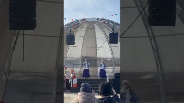 А снежок стелется!