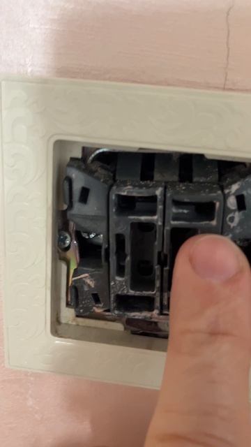 Выключатель Werkel разваливается