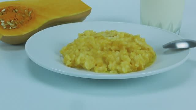 РИСОВАЯ КАША С ТЫКВОЙ. Рецепт СССР. Быстрый, вкусный и полезный завтрак!