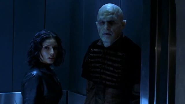 Whistler rescata a Blade - Blade 2 2002 (Escenas de películas)