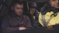 Водитель из Курагино пытался убедить полицейских, что сидел за рулём у подруги на коленях