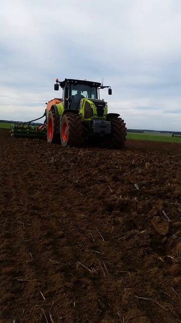 Henry Murphy Woolsthorpe Claas 830 Amazone Cirrus