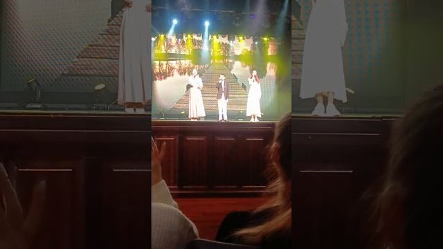 трио  с песней «Катюша»