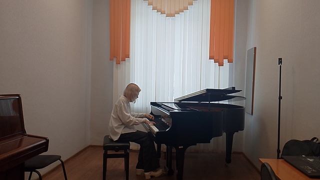Загибалова Вероника , ДМШ № 24 г. Междуреченск
Гаврилин "Токката"