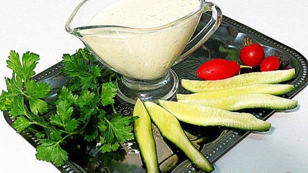 Чесночный соус к рыбе, мясу, шаурме