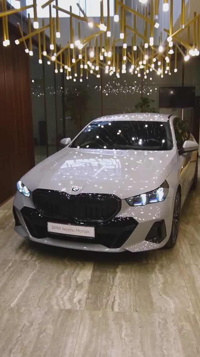 BMW 5 серии 2023 год.