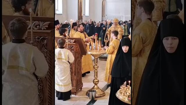 епископ Феодосий служит в Алатырском монастыре
