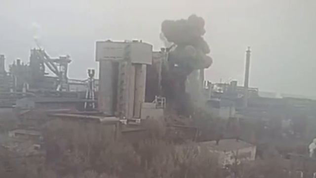 В поселке Каменское Днепропетровской области взорвался металлургический завод «Каметсталь» !!!