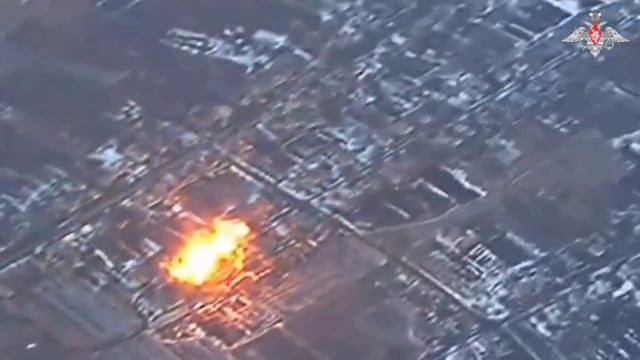продолжили продвижение в глубь обороны противника.
