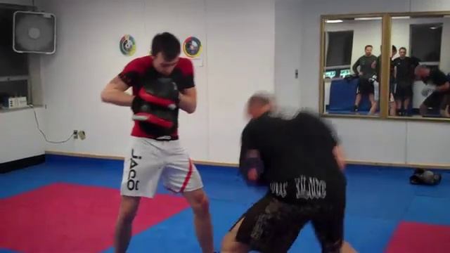 BOXING MOVEMENTS- FEINT TO BODY SHOT(360p_H.264-AAC)