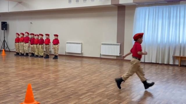 смотр строя и песни "Будущие защитники" .mp4